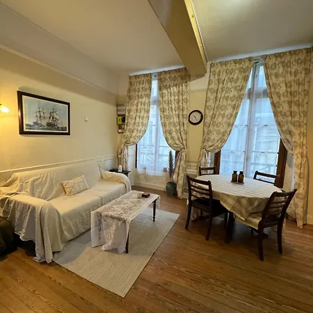 Apartment La Campagne En Dieppe